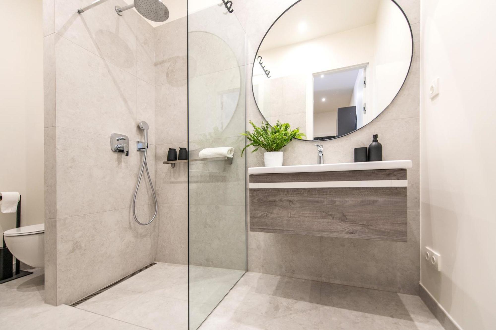 Apartamento Sunny & Quiet In Peaceful Hood,metro Access Praga