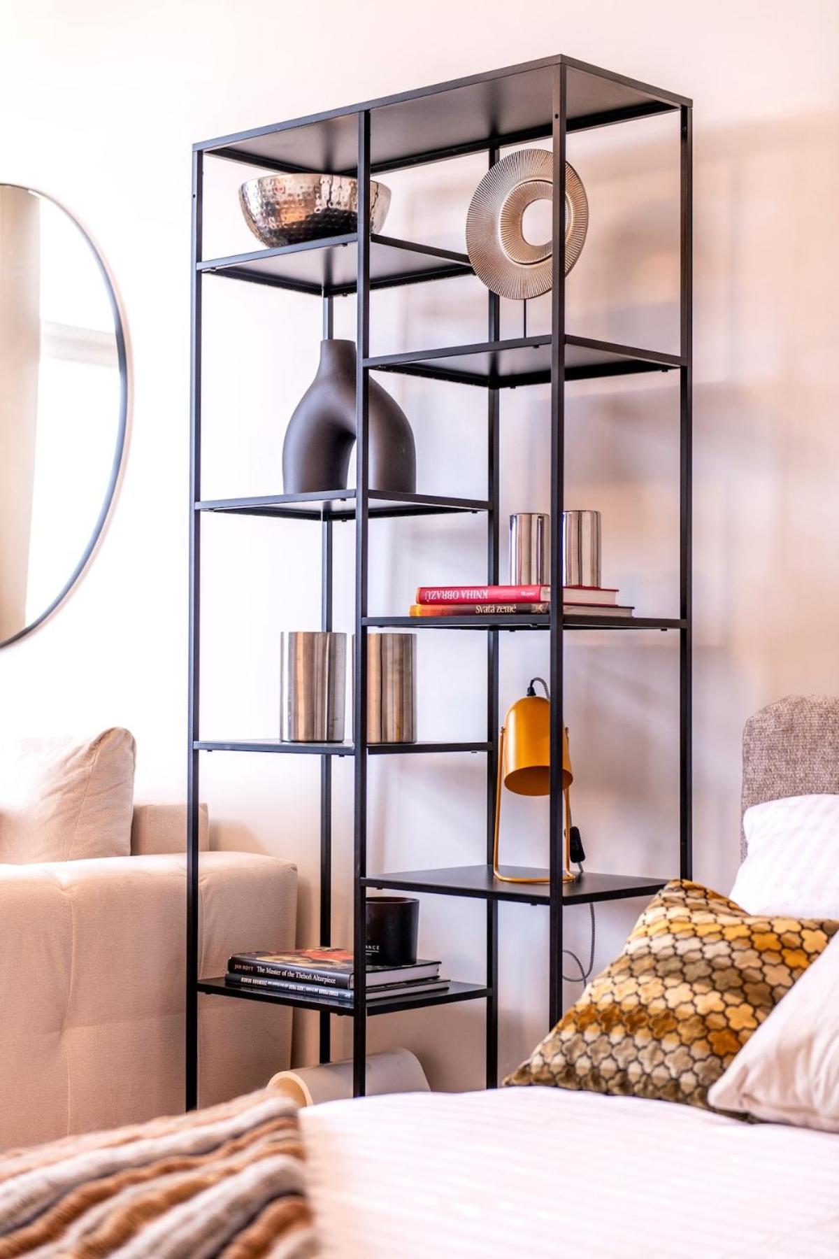 Apartamento Sunny & Quiet In Peaceful Hood,metro Access Praga