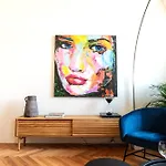 Sunny & Quiet Studio In Peaceful Hood,Metro Access