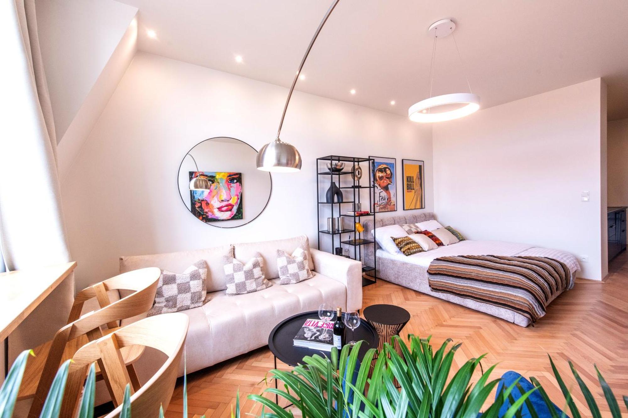 Apartment Sunny & Quiet In Peaceful Hood,metro Access