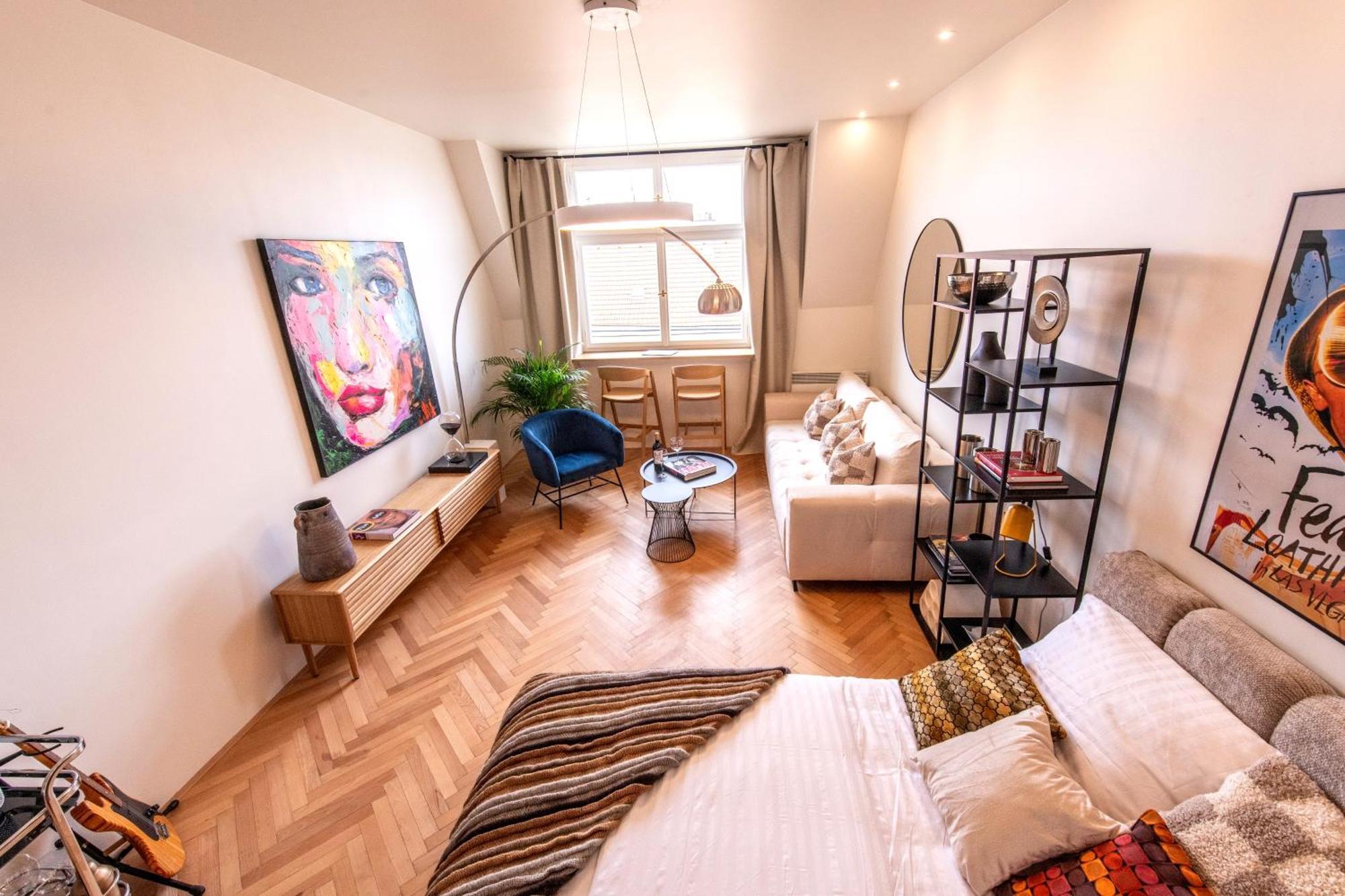 Apartment Sunny & Quiet In Peaceful Hood,metro Access