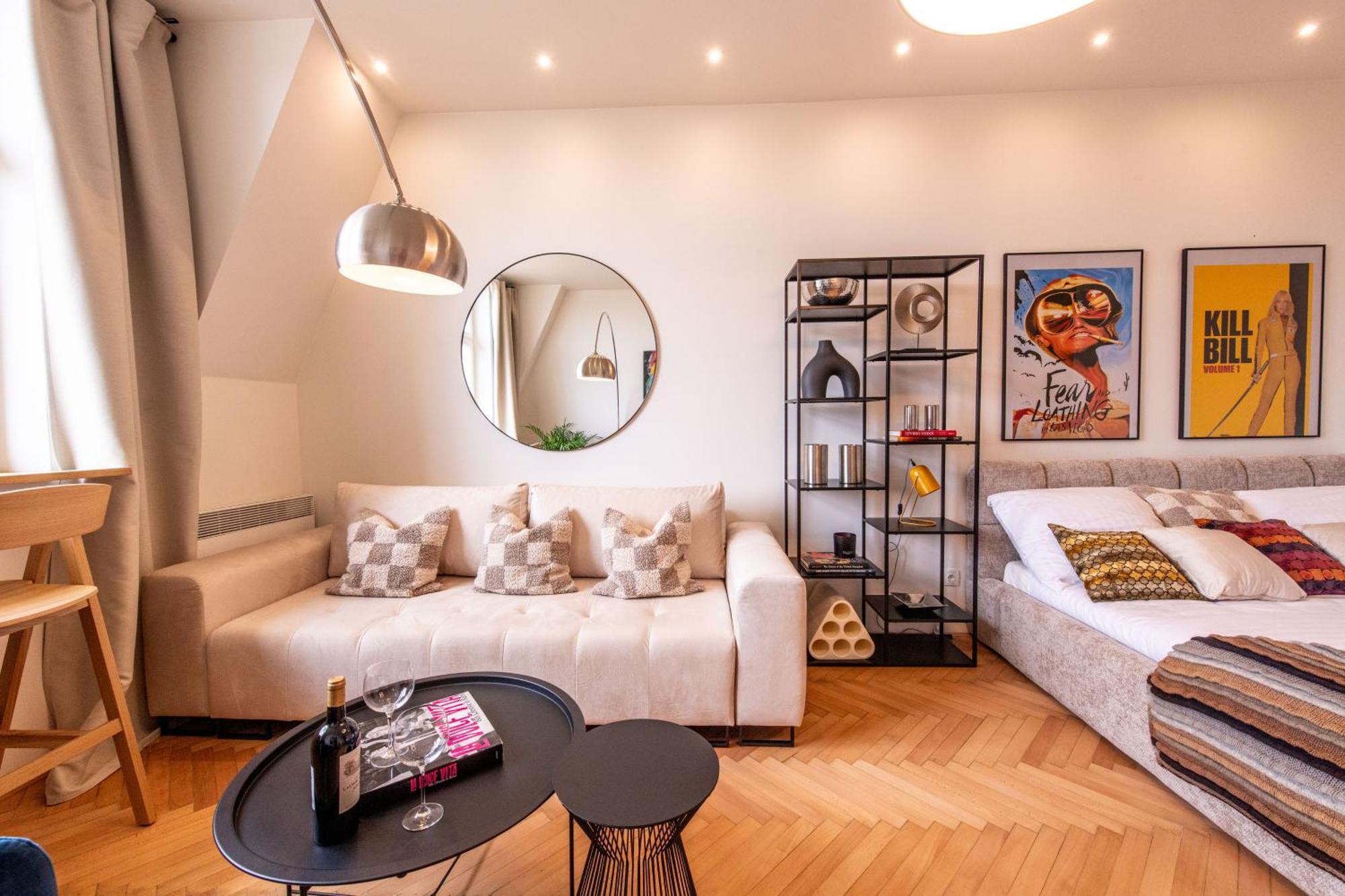 Sunny & Quiet In Peaceful Hood,metro Access Apartment