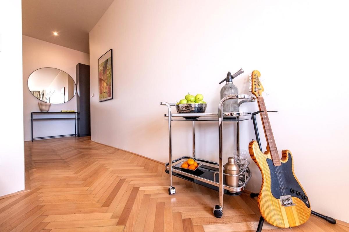 Apartment Sunny & Quiet In Peaceful Hood,metro Access Prague